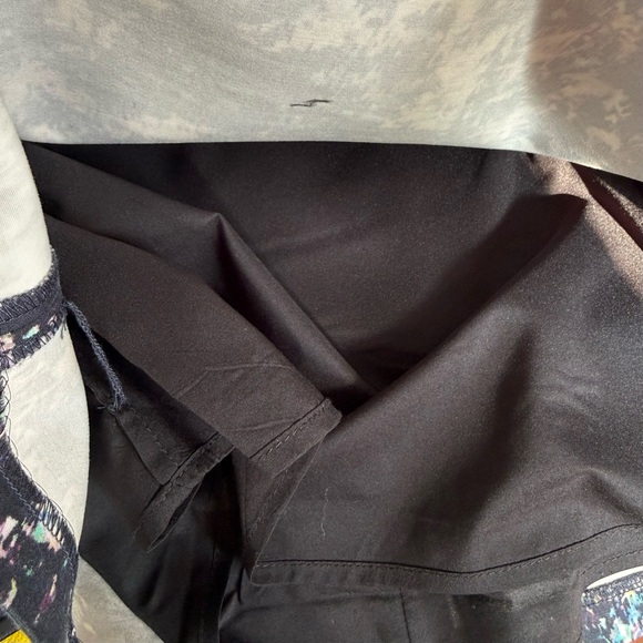 CLUB MONACO Shayla Mini Dress Black Abstract Print Faux leather Trim Size 8 - Picture 12 of 16